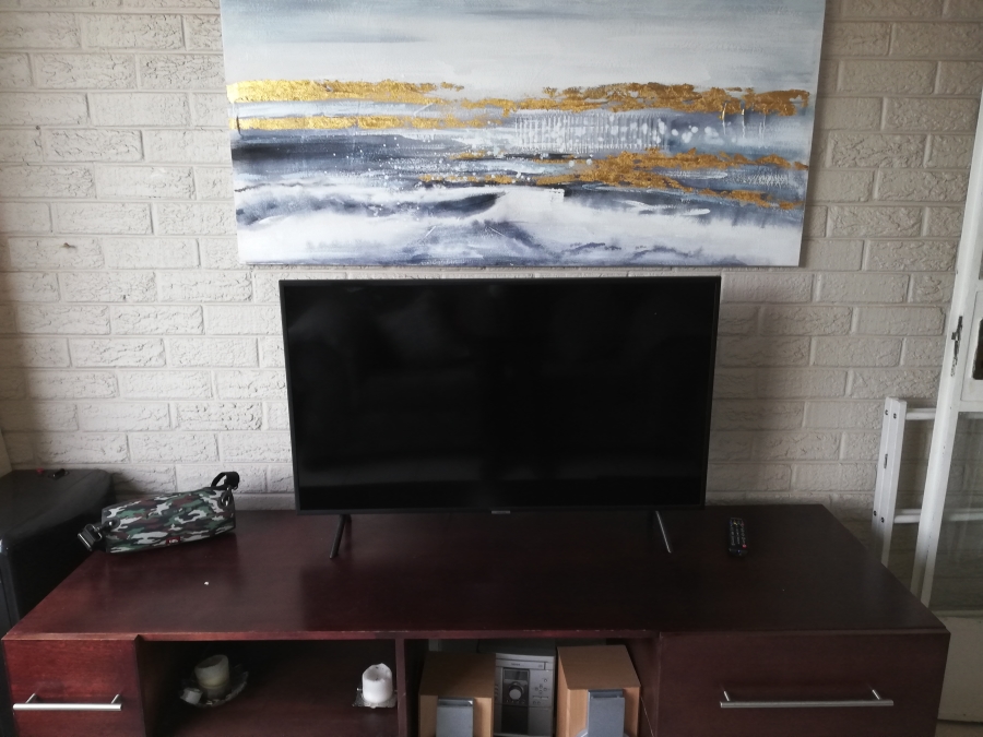 1 Bedroom Property for Sale in Summerstrand Eastern Cape